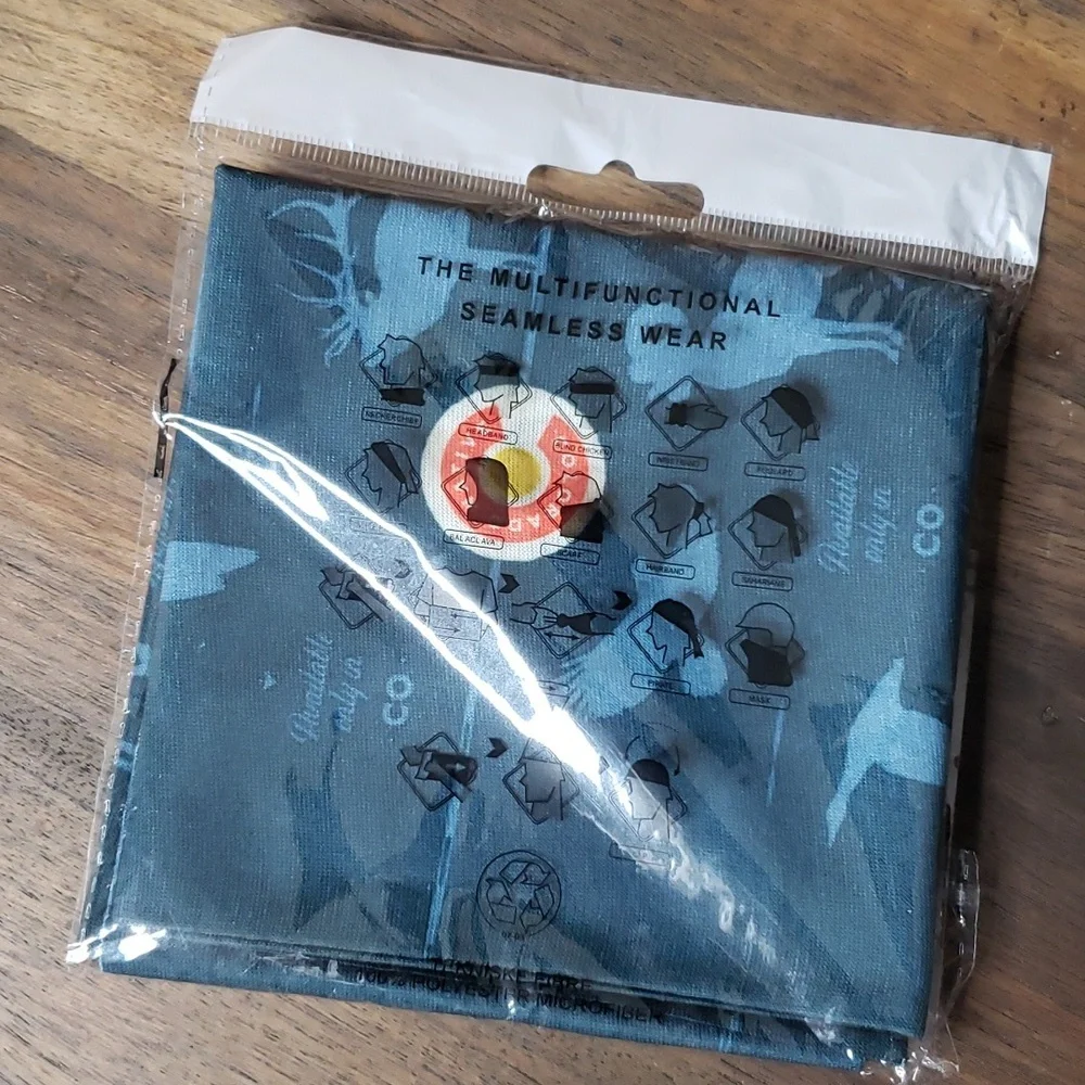 Colorado Native NWOT Neck Gaiter